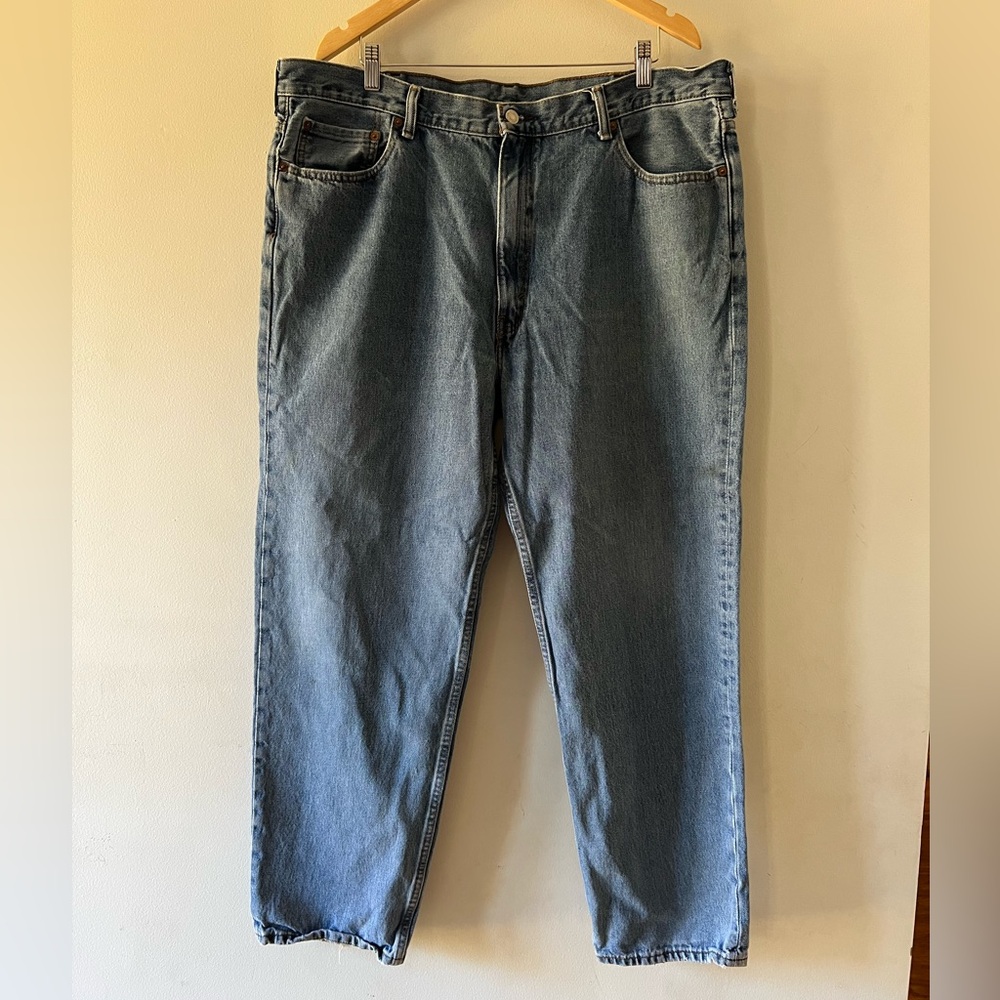 Levi’s Jeans 42x32, Medium Wash, Denim, Cotton, distress, straight, taper, boot